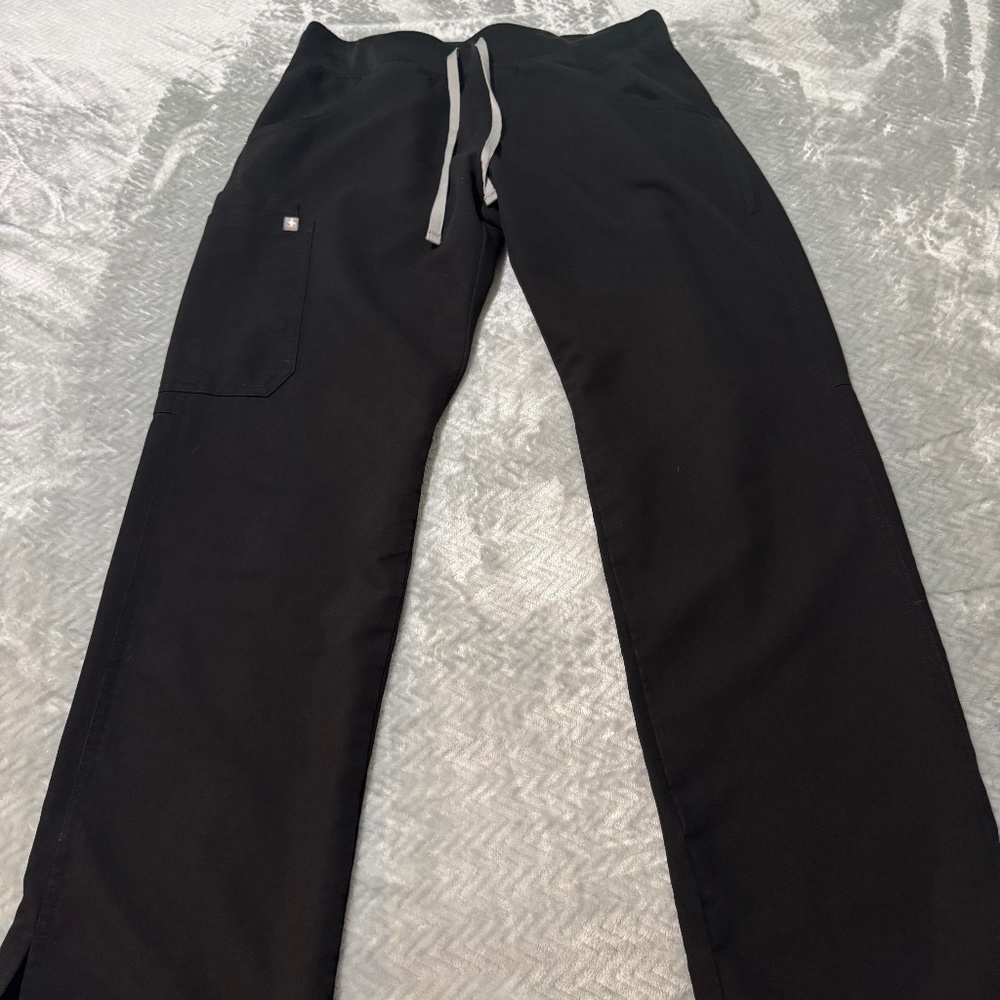 FIGS KADE CARGO SCRUBS